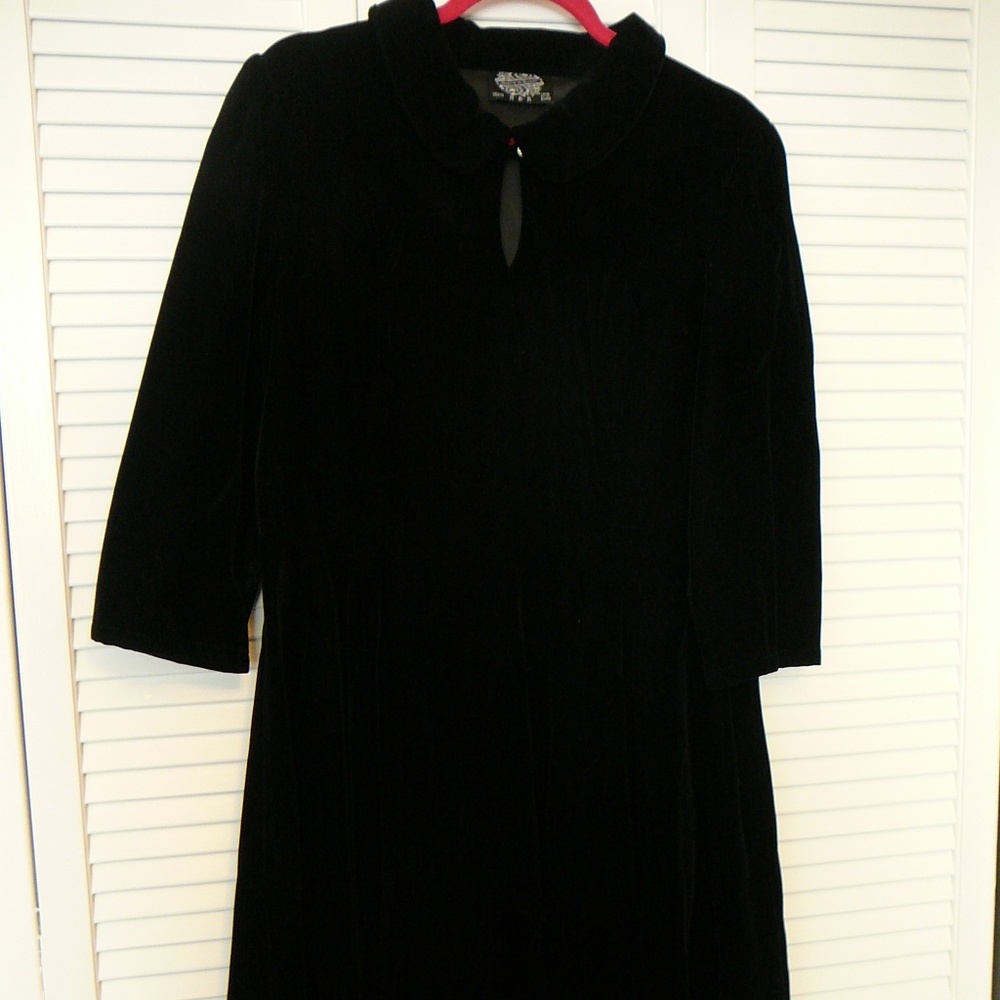 Retro Hearts and Rose Velvet Dress